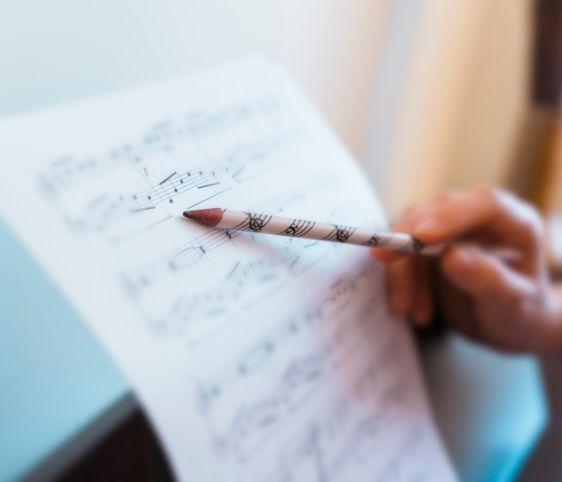 2e9165d1-0b2f-43e3-b8e9-b763075dd4ce-How to Find a Good Accordion Teacher.jpg