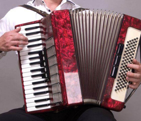 5db70985-12b8-4a03-ab20-5180f67a8448-Accordion Lesson 1.jpg