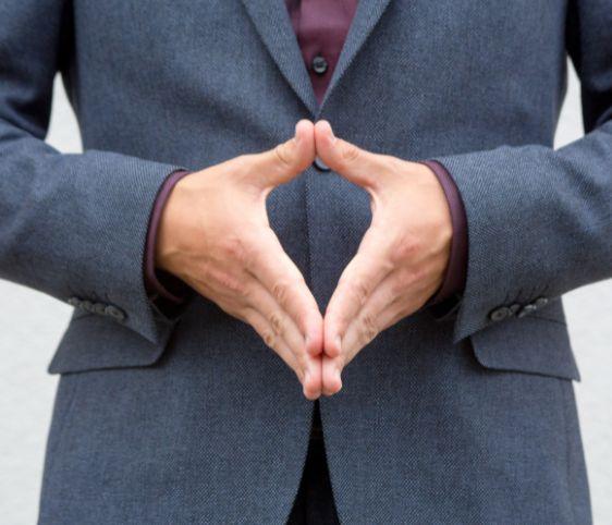 8ce584f2-7aa5-4b7d-8afa-d3ea7b44892e-Maximize Your Public Speaking Impact with Body Language and Vocal Variety.jpg