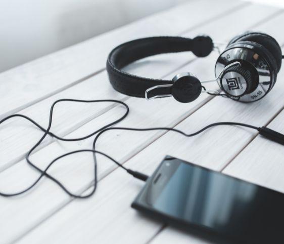 de91f096-ac38-40ba-943f-d2b9ac2ea662-The Psychological Benefits of Playing and Listening to Accordion Music.jpg